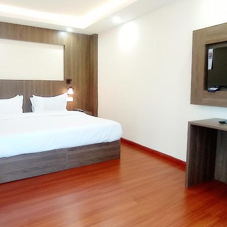 Hotel Aerolink Катманду Экстерьер фото