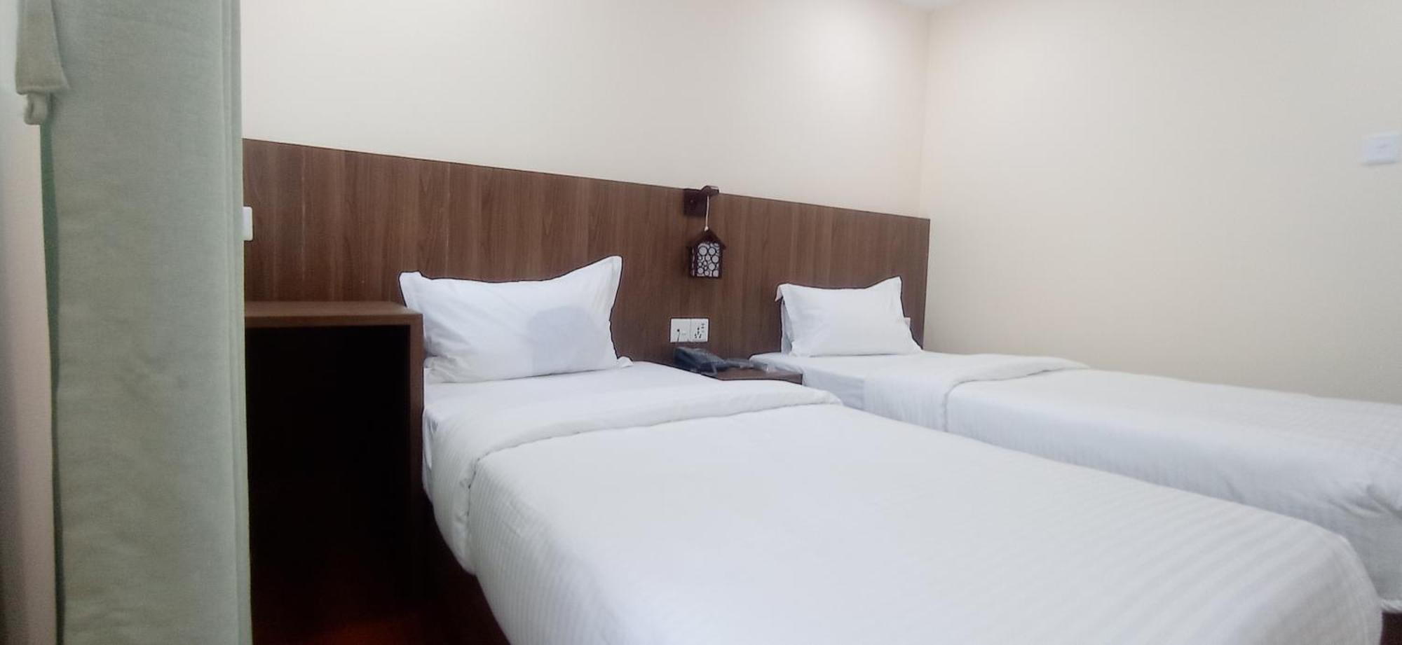 Hotel Aerolink Катманду Экстерьер фото