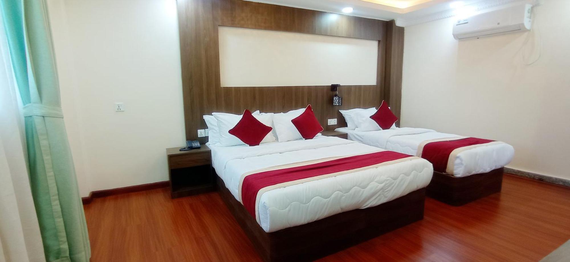 Hotel Aerolink Катманду Экстерьер фото